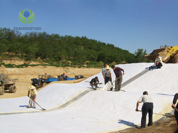 膨潤土復合防水毯（GCL）鋪設前的準備工作